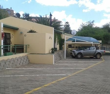 Hotel Pension Onganga Windhoek Exterior foto